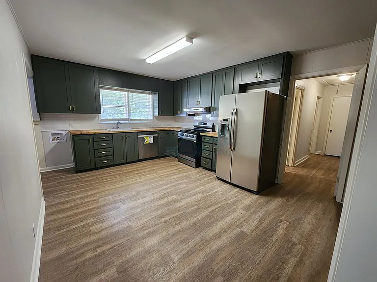 7520 W Markham St — Photo 9