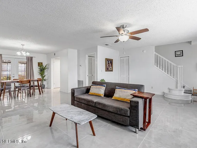 695 A1A #93 — Photo 10