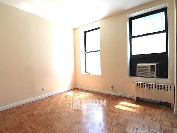 2nd image of 335 W 43rd St APT 5