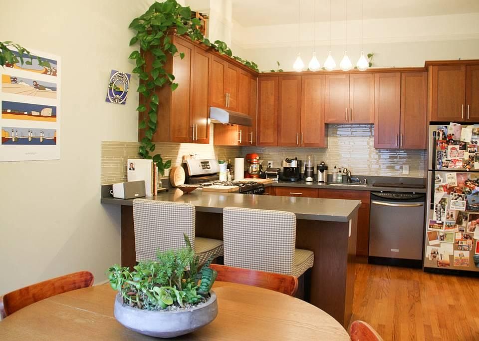 1st image of 388 Noe St APT A