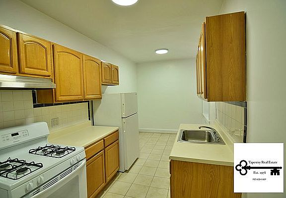 3rd image of 3351 84th St APT 4H