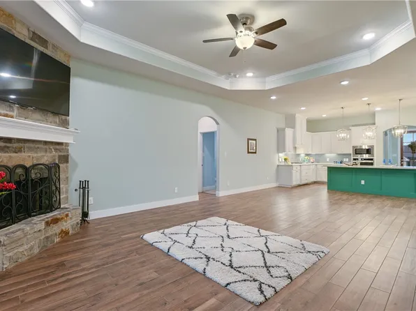 4022 Brownway Dr, College Station, TX 77845