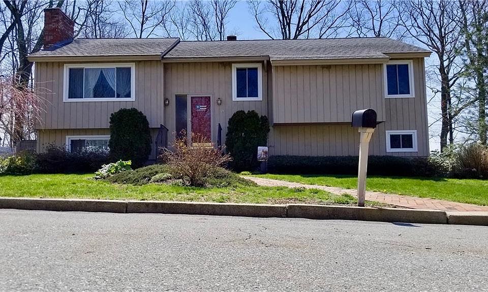 1st image of 12 Sherri Dr