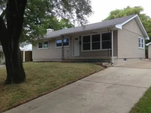 31 Glenview Dr, Decatur, IL 62521