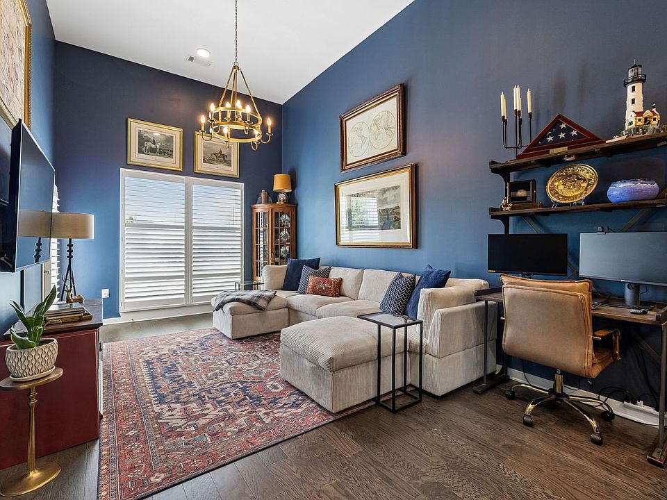 1st image of 1677 54th Ave N #136