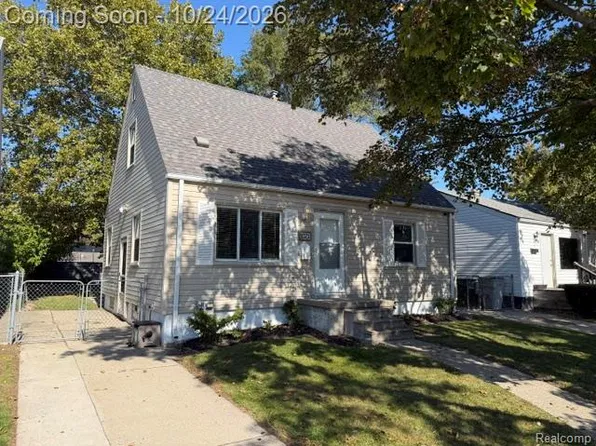 1021 E Woodruff Ave, Hazel Park, MI 48030
