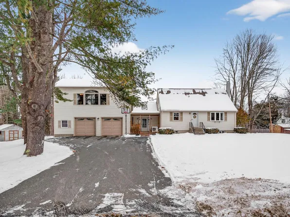 1 Jeanne Drive, Topsham, ME 04086