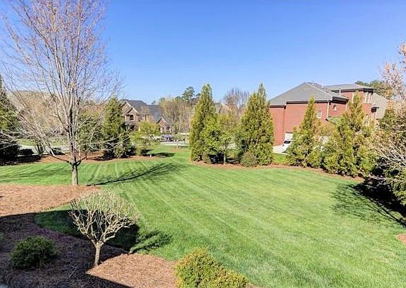 4th image of 7301 Stonehaven Dr