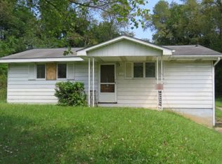 700 N Main St, Houston, PA 15342