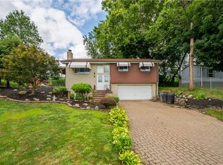 110 Barnickel St, Meadow Lands, PA 15347