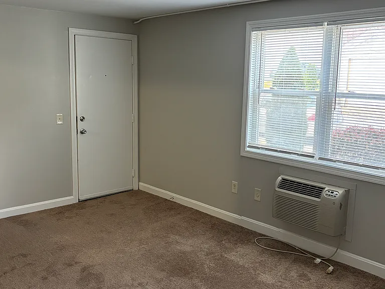 26 Walker St #A — Photo 3