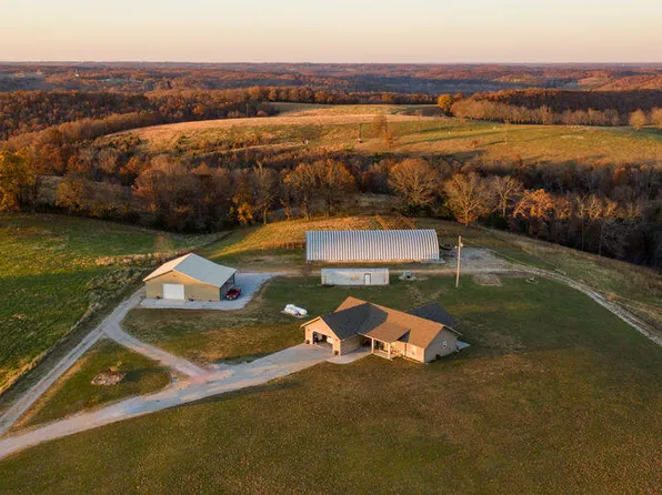 1441 Greenway Drive, Galena, MO 65656