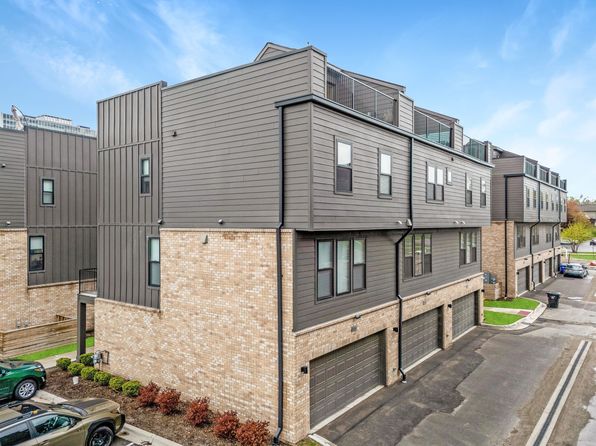 1049 Hampton Cir #44, Detroit, MI 48207