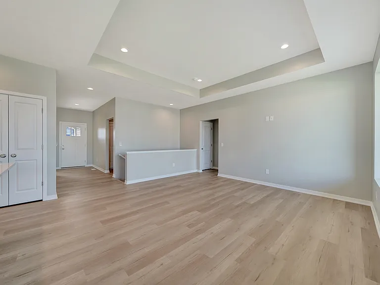 8926 S 42nd St — Photo 13