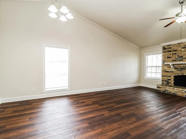 4204 Ireland Dr — Photo 5