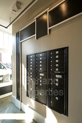 425 Campbell Ave SW #103 Photo 1