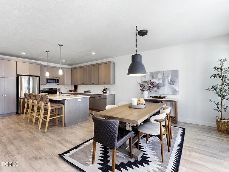 6097 N Brookline Rd — Photo 8