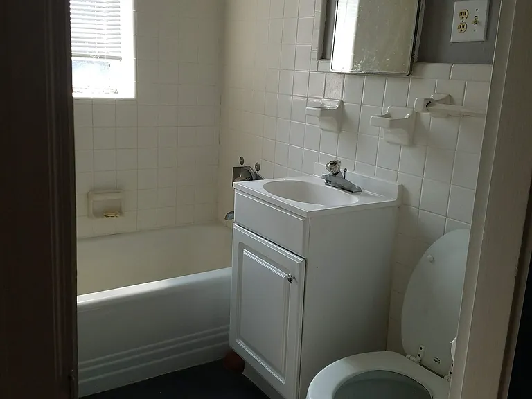1209 N Main St #C — Photo 8