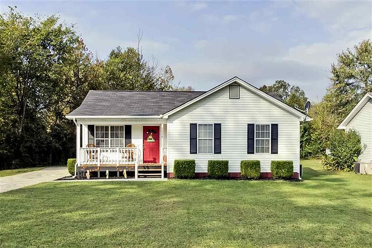 1st image of 2870 Rogers Dr SE