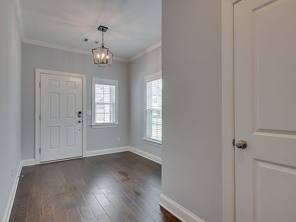 5th image of 942 Glenhaven Dr