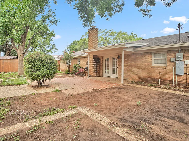 3811 63rd Dr — Photo 27