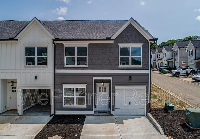 31 Sandstone Dr — Photo 13