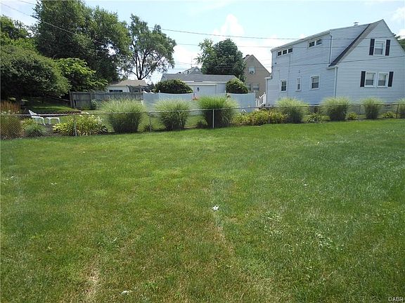 4th image of 2001 Suman Ave