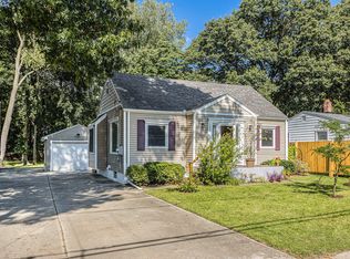 5343 Keyes Dr, Kalamazoo, MI 49004