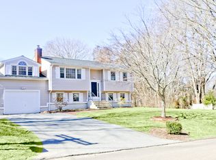 40 Jefferson Cir, Clinton, CT 06413