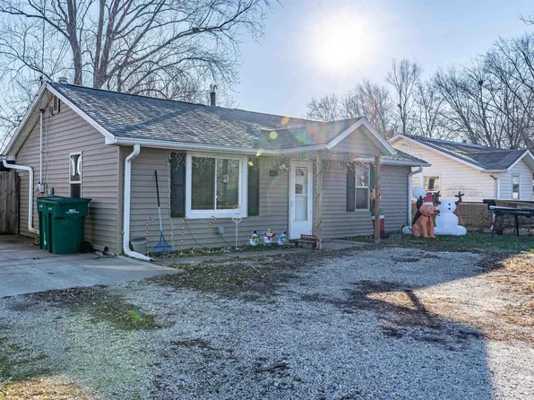 202 Florida Ave, Washington, IL 61571