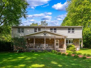 202 Quail Rd, Evans City, PA 16033
