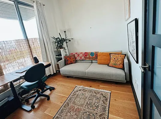 Rented by The KCI Group | media 31