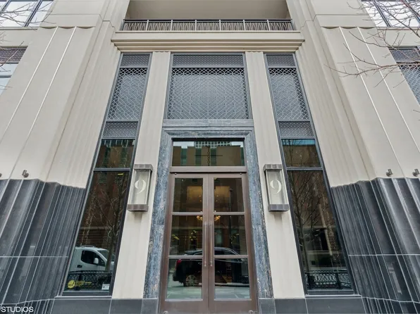 9 W Walton St #702, Chicago, IL 60610