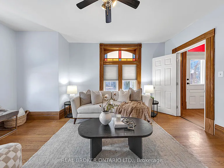 52 1/2 Victoria Ave N #MAIN — Photo 11