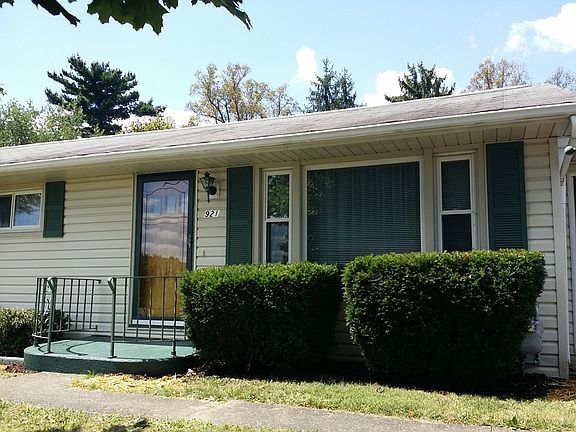 4th image of 921 Avon Dr