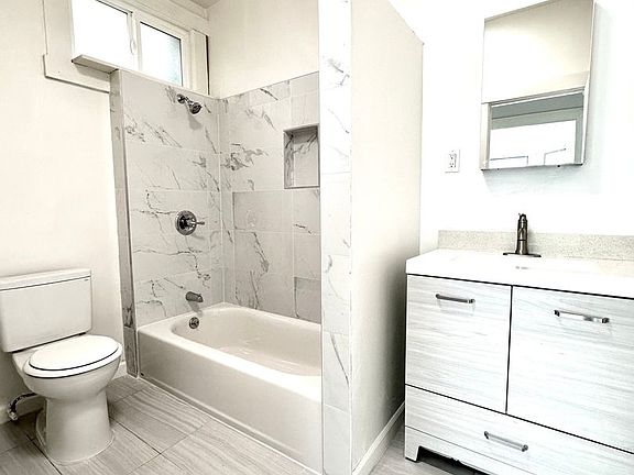 5th image of 900 Pine St #908