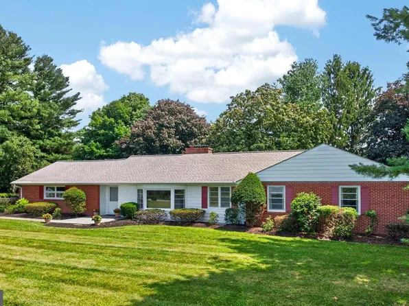 555 Country Club Rd, Coatesville, PA 19320
