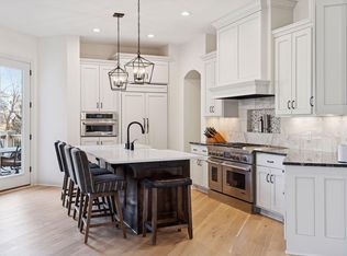 9716 Glacier Bay, Eden Prairie, MN 55347