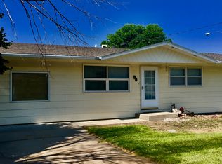 90 Rose Park Dr, North Platte, NE 69101