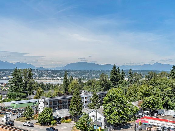 3rd image of 11077 Ravine Rd #313