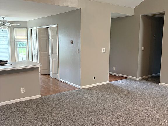 4th image of 4729 Ferrer Way