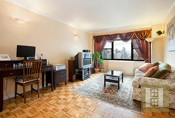 Rented by Halstead Real Estate | media 17