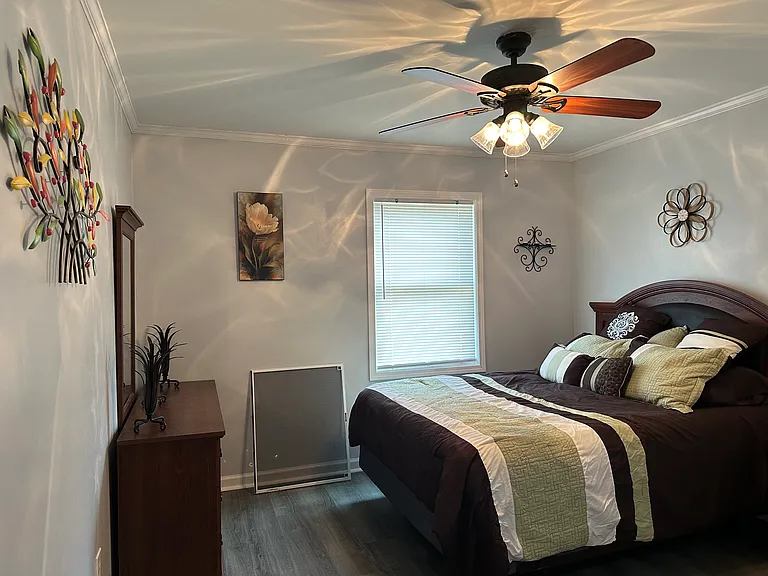 501 Oak Grove Rd — Photo 12