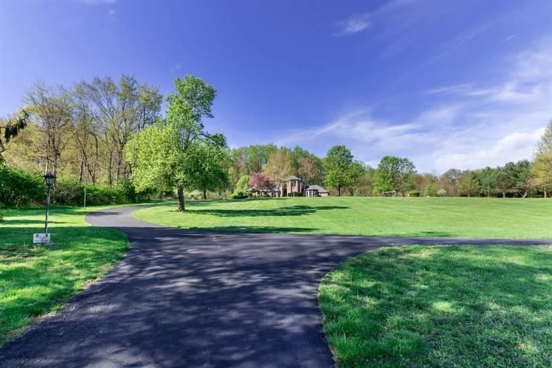 2nd image of 120 Old Wynn Rd