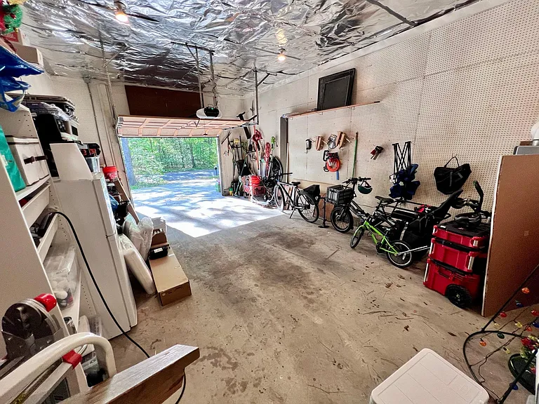 15 Harvey Pl — Photo 39