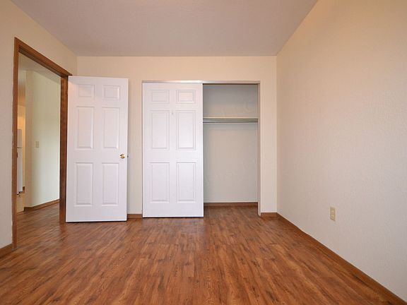 3rd image of 511 Church St #101