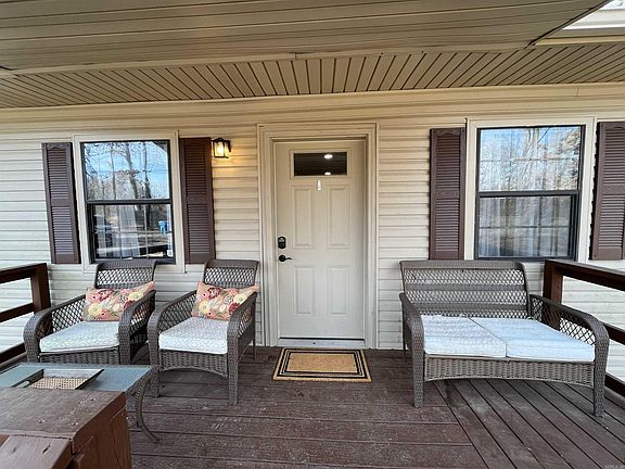 2nd image of 1255 Greenwich Ln