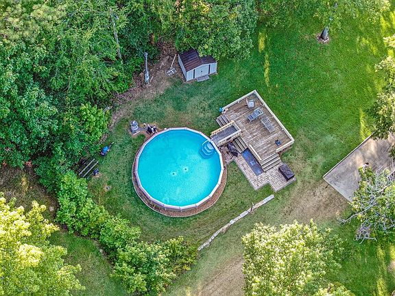 4th image of 477 Black Oak Dr