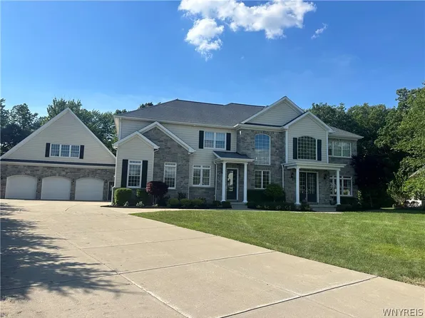 9822 Willowleaf Ct, Clarence Center, NY 14032