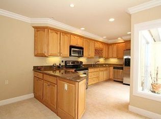 2279 Tice Creek Dr APT 5, Walnut Creek, CA 94595